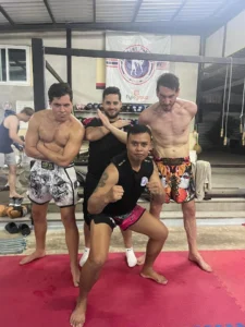 8 STAR MUAYTHAI GYM